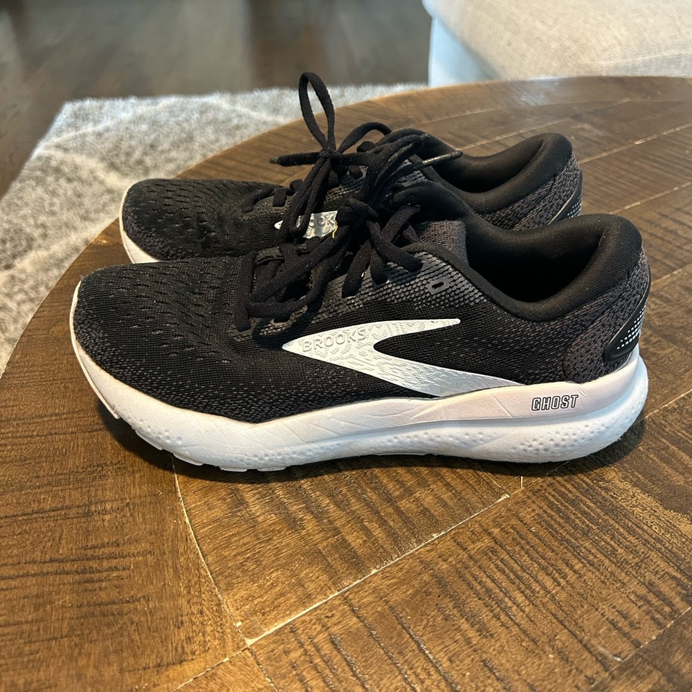 Brooks Ghost 16 Black White Pink Women's Running Shoe - Picture 2 of 9